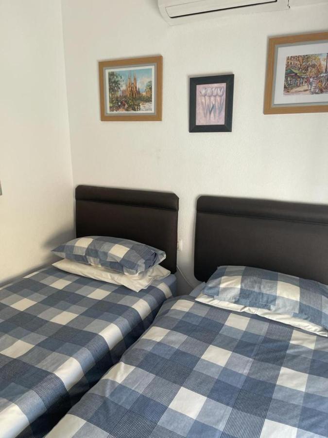 Amazing Villamartin House Sleeps 6 With Pool Villacosta Exterior photo